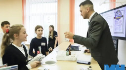 К уроку готовился всю ночь. Как выбирают лучшего учителя Беларуси